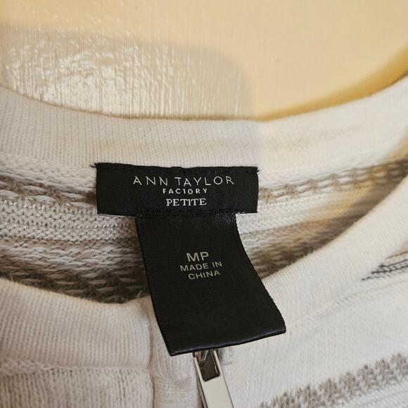 Ann Taylor Factory Size Medium Petite MP Zipper Jacket Sweater White Striped - Picture 4 of 10